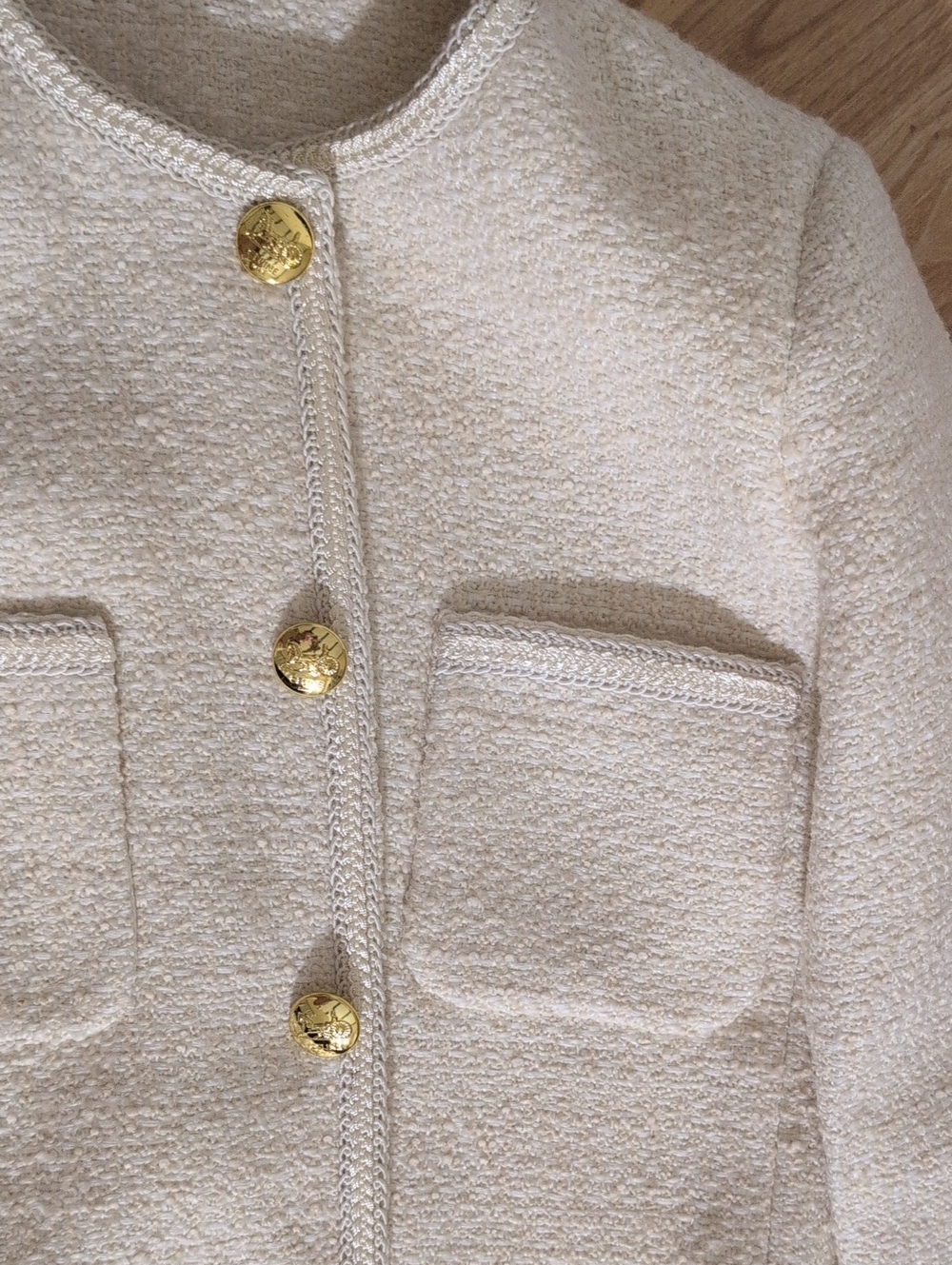 White Tweed Jacket With Gold Buttons Size S - Picture 2 of 5